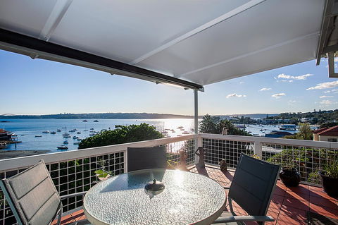 Art Deco Apartment With Breathtaking Water Views - Darwin Holiday 3