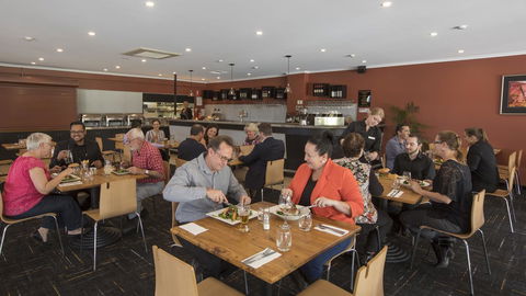 Stay At Alice Springs Hotel - Darwin Holiday 32