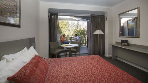 Stay At Alice Springs Hotel - Darwin Holiday 2