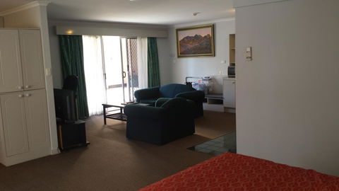 Stay At Alice Springs Hotel - Darwin Holiday 21