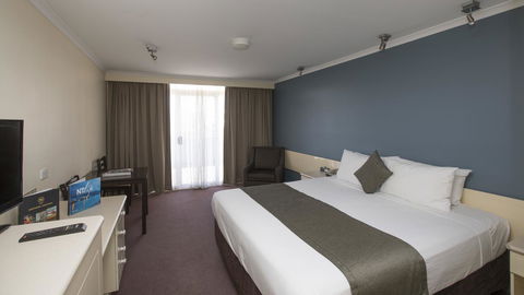 Stay At Alice Springs Hotel - Darwin Holiday 3