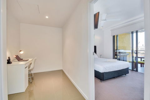 Astra Apartments Darwin - Darwin Holiday 7