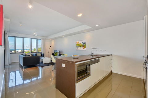 Astra Apartments Darwin - Darwin Holiday 6