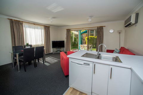 Beaches Serviced Apartments - Darwin Holiday 19
