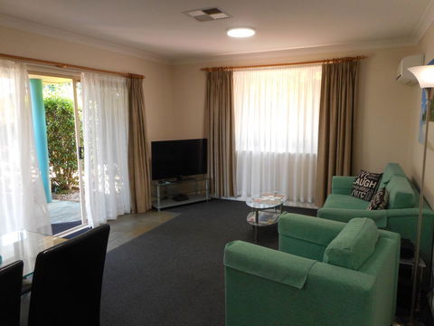 Beaches Serviced Apartments - Darwin Holiday 27