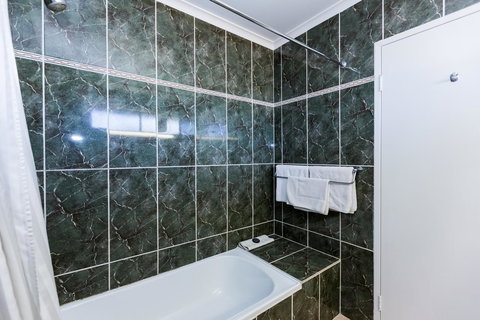 Elkira Court Motel - Darwin Holiday 16