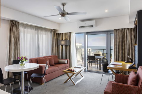 Oaks Darwin Elan Hotel - Darwin Holiday 16