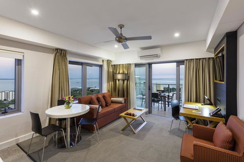 Oaks Darwin Elan Hotel - Darwin Holiday 2