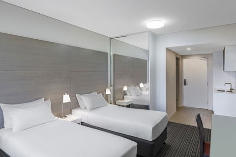 Adina Apartment Hotel Darwin Waterfront - Darwin Holiday 2
