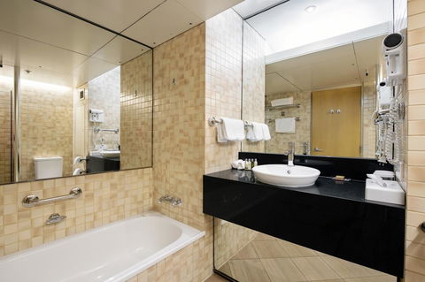 DoubleTree By Hilton Esplanade Darwin - Darwin Holiday 11