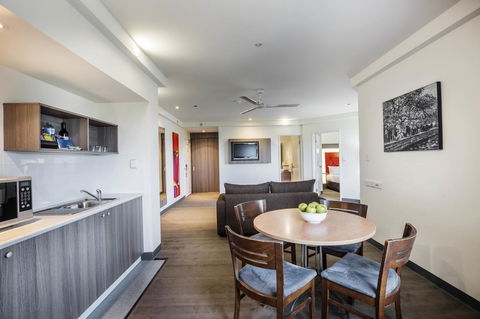 Novotel Darwin CBD - Darwin Holiday 7
