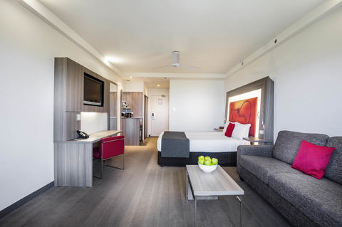 Novotel Darwin CBD - Darwin Holiday 9