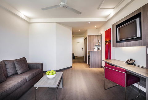 Novotel Darwin CBD - Darwin Holiday 15