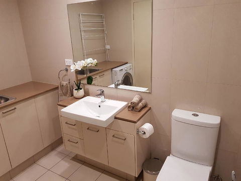 Darwin-Ocean Views, Tropical Getaway, Pool & Aircon - Darwin Holiday 14