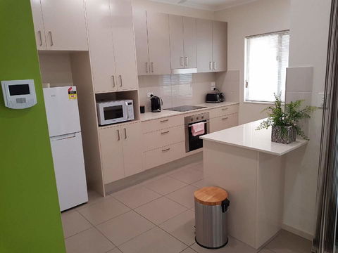 Darwin-Ocean Views, Tropical Getaway, Pool & Aircon - Darwin Holiday 8