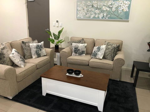 Darwin-Ocean Views, Tropical Getaway, Pool & Aircon - Darwin Holiday 5