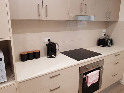 Darwin-Ocean Views, Tropical Getaway, Pool & Aircon - Darwin Holiday 9