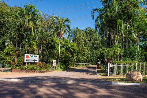 Oasis Tourist Park - Darwin Holiday 24