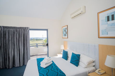 Corrigans Cove - Darwin Holiday 4