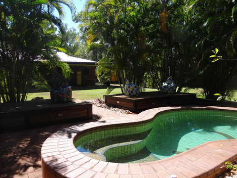 DARWIN'S SHADY ACRES RETREAT - Darwin Holiday 12