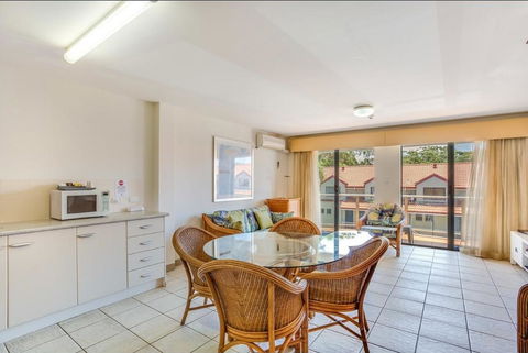 Nelson Bay Breeze - Darwin Holiday 24