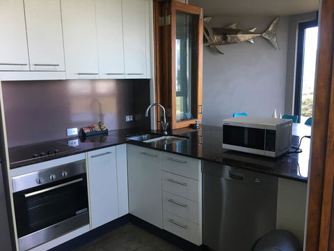 Lennox Holiday Apartments - Darwin Holiday 12
