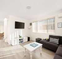 Bombora  Fingal Bay - Darwin Holiday