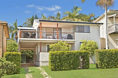 BonniEscape - Darwin Holiday 3