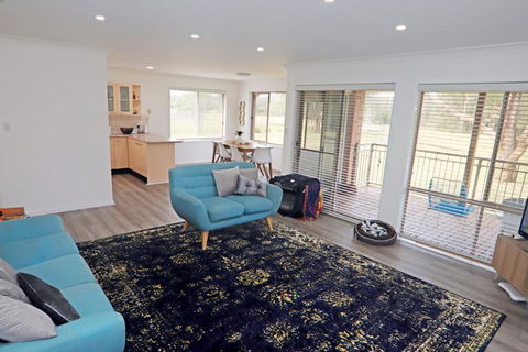 Boomerang - Darwin Holiday 1