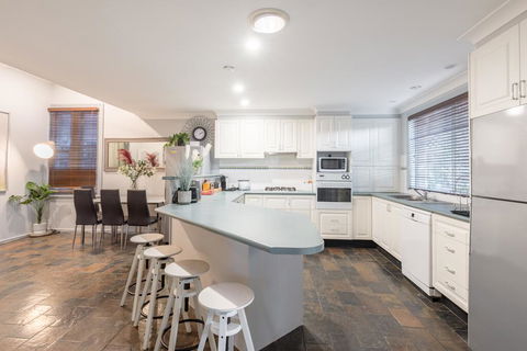 Boutique Private Rm Situated In The Heart Of Burwood1 - Darwin Holiday 3