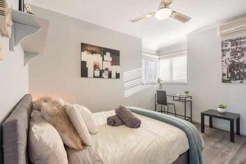 Boutique Private Rm Situated In The Heart Of Burwood6 - Darwin Holiday 0
