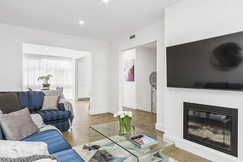 BOUTIQUE STAYS - Brighton By Sea - Darwin Holiday 0