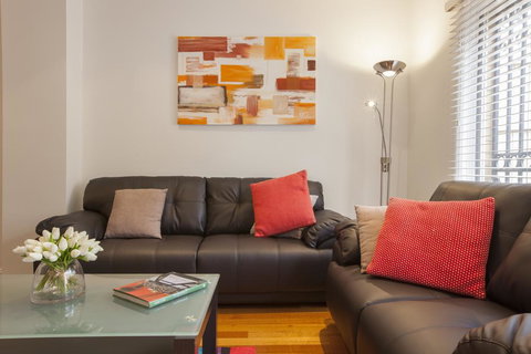 Boutique Stays - Melrose Terrace, Townhouse In North Melbourne - Darwin Holiday 2