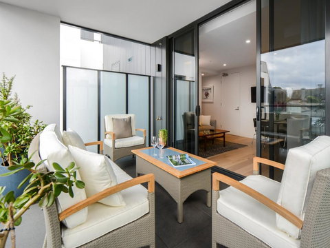 Boutique Stays - The Lincoln, South Yarra Apartment - Darwin Holiday 1