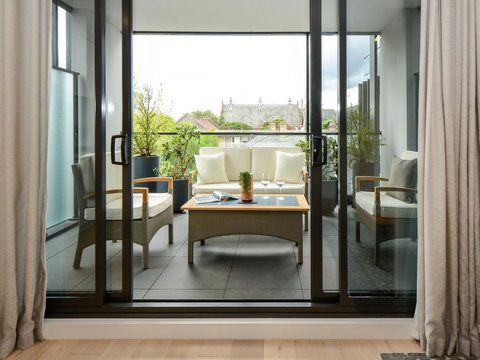 Boutique Stays - The Lincoln, South Yarra Apartment - Darwin Holiday 0