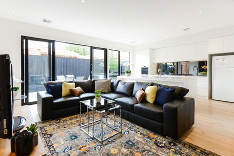 Boutique Stays-Murrumbeena Place 1 - Darwin Holiday 0