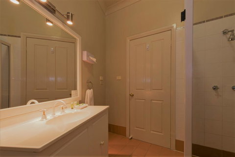 Bowen Inn Motel - Darwin Holiday 1