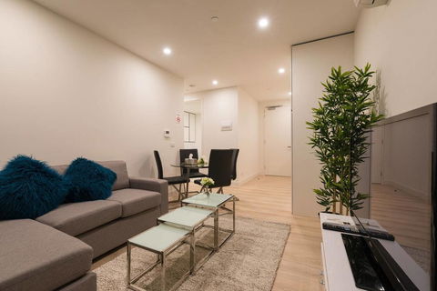 Box Hill Central 1 Bedroom Delight@Elland Avenue - Darwin Holiday 1
