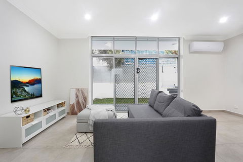 Brand New 2 Bedroom Apartment For 7 People - Darwin Holiday 3