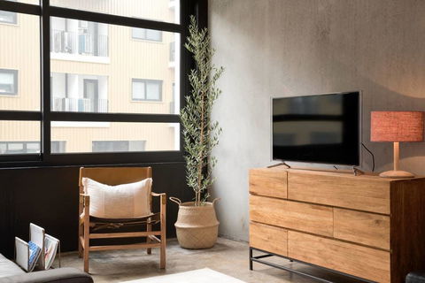 BRAND NEW BOUTIQUE WAREHOUSE 2BR APT KING BEDS KINGSTON In CANBERRA - Darwin Holiday 0