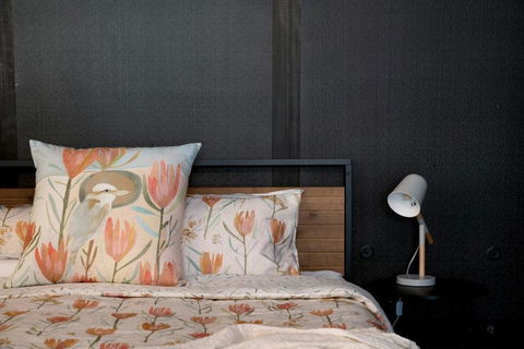 BRAND NEW BOUTIQUE WAREHOUSE 2BR APT KING BEDS KINGSTON In CANBERRA - Darwin Holiday 1
