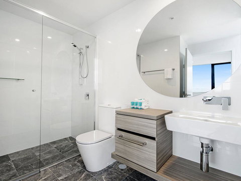 BRAND NEW Qube Broabeach Luxury 2 Bedroom - Darwin Holiday 3