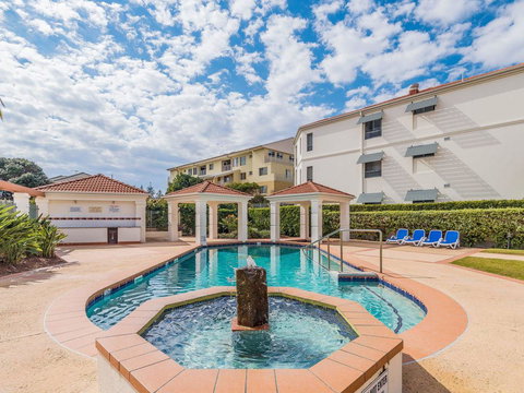 Breakers Block 1 Unit 1- Pool In Complex - Across The Road From The Beach - Darwin Holiday 0