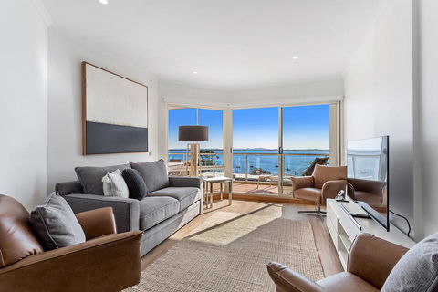 Breakwater Apartment 403 - Darwin Holiday 1