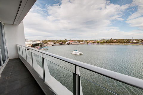 Bridgepoint 502 - Darwin Holiday 2