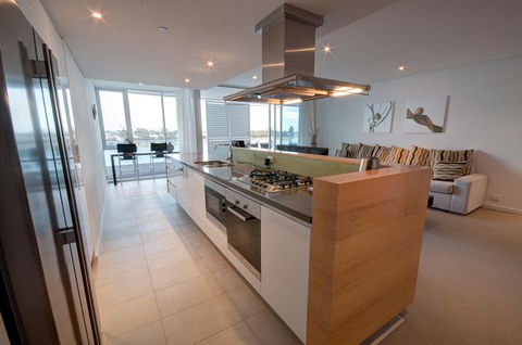 Bridgepoint 502 - Darwin Holiday 1