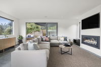 Bridgewater Luxury family retreat close to the beach