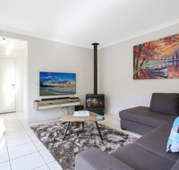 Bright Delight - Modern Luxury - Darwin Holiday