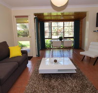 Bright Highland Valley Cottages - Darwin Holiday