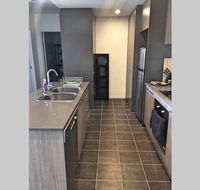 Bright Modern Stylish - Top Floor Apt - Woden - Darwin Holiday